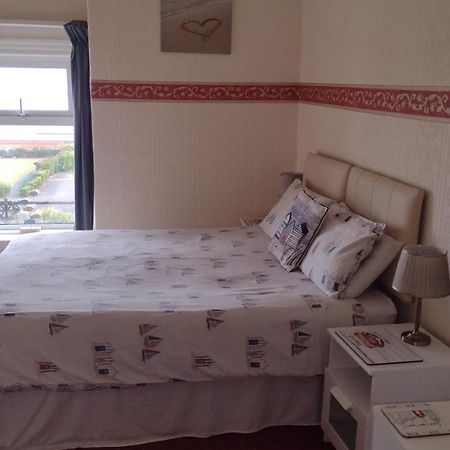 The Kathrene Second Floor Sea View Lejlighed Fleetwood Eksteriør billede
